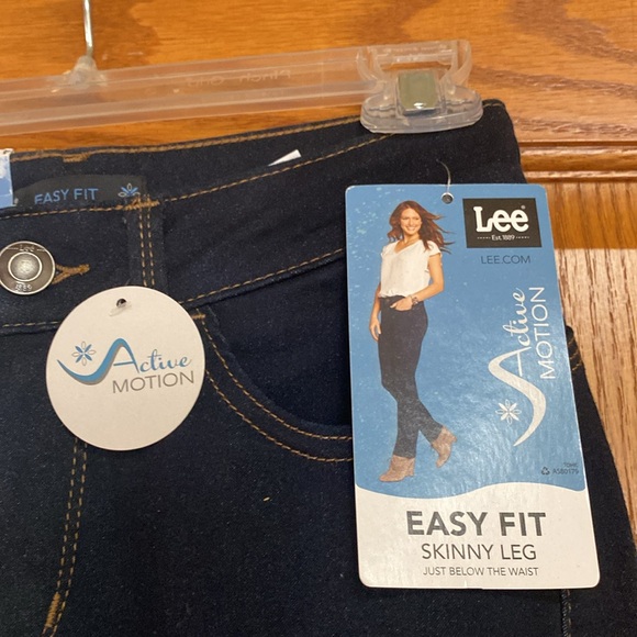 Lee Women’s Size 4 Medium Skinny Jeans say Fit Skinny Leg Jeans NEW - Picture 4 of 7